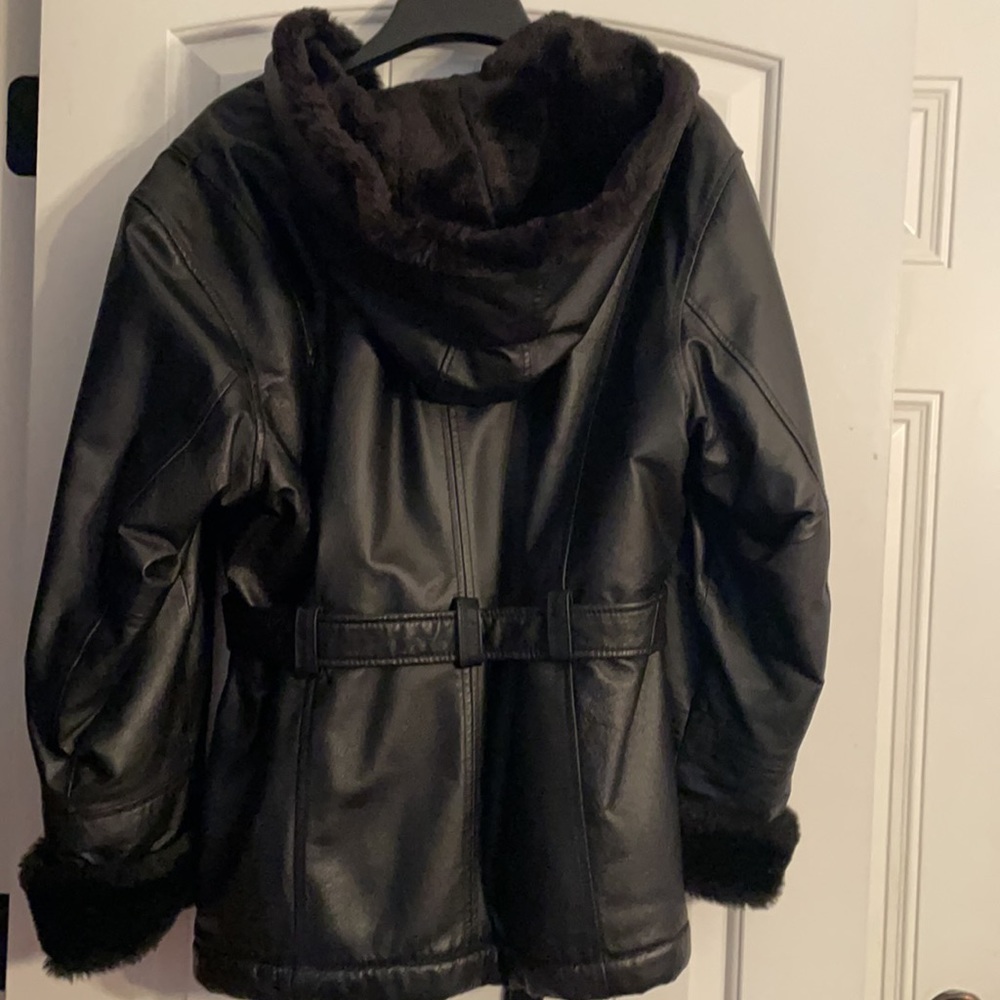 Womans Black 100% leather coat size Large - Picture 5 of 5